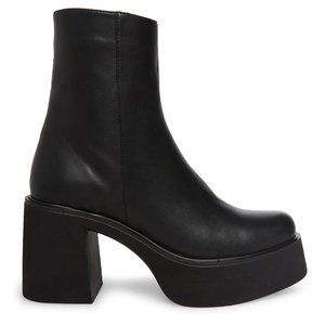 Steve Madden Joltz Black Platform Ankle Boots